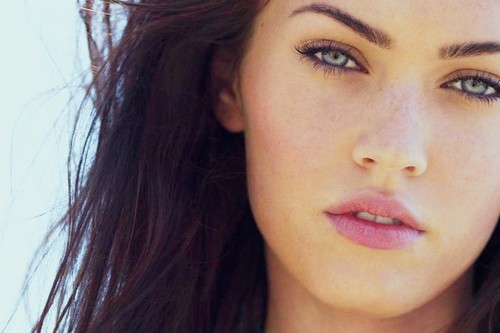 Top 12 Most Beautiful People Of The World - TopBusiness