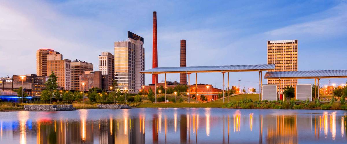 Birmingham, Alabama, USA city skyline.