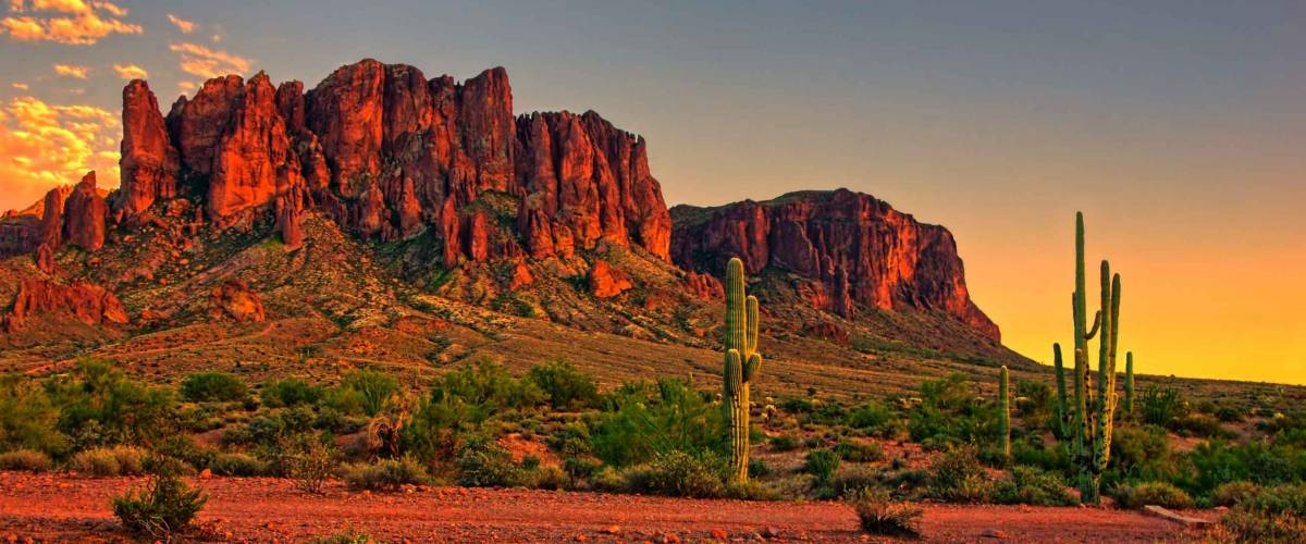 Sunset view of the desert and mountains near Phoenix, Arizona, USA