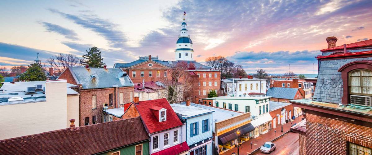 Annapolis, Maryland, USA downtown view over Main Street with the State House.